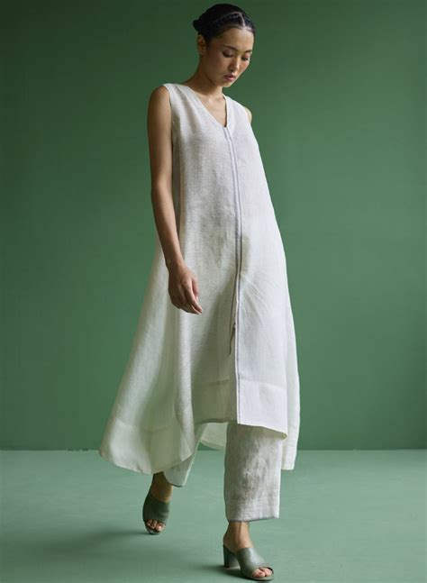 Ayana Border Top – NETE.IN