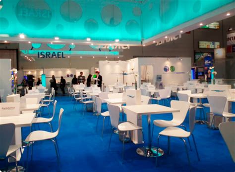 Studio Jeger: Customer Reviews, Stands and Services