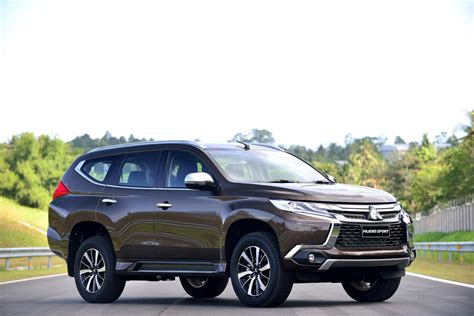 2016 Mitsubishi Pajero Sport Finally Breaks Cover, You Can Buy One This ...