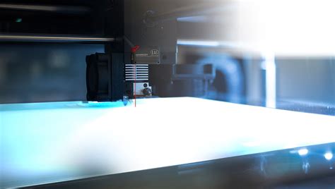Laser triangulation | Micro-Epsilon