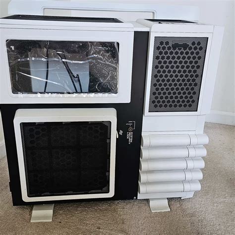Thermaltake Level 10 GT Snow Edition | Jawa