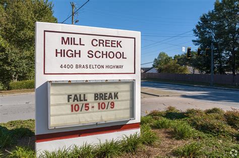 Duncan Creek Elementary School in Hoschton, GA - Homes.com
