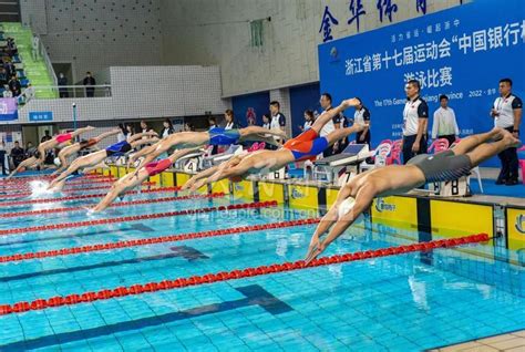 浙江金华：青少年水中竞技 奋“泳”争先-人民图片网