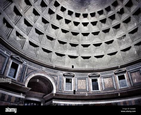 Dome of the Pantheon, Rome, Italy Stock Photo - Alamy