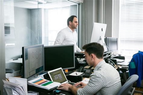 Office Portrait Example 的图像结果