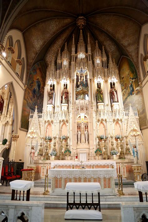Altar - Sweetest Heart of Mary - Detroit, MI | Church design, Catholic church, Country church