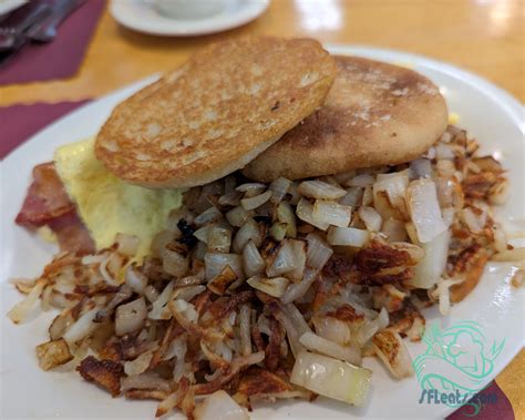 Vic's Waffle House • SFLeats.com - South Florida Eats