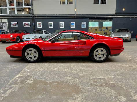 Ferrari 328 GTB - LL Classic Cars