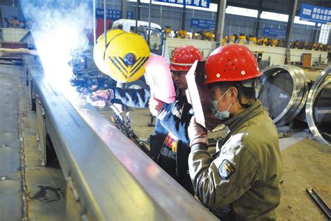 二次加工电焊-东莞市联富钢结构有限公司