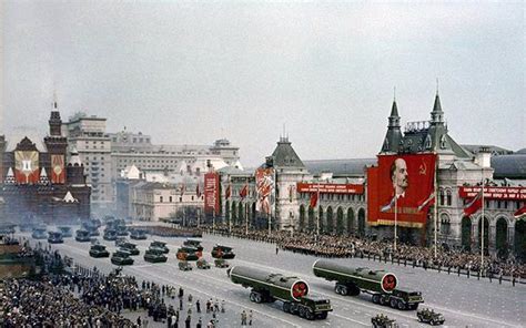 苏联解体元帅和上将纷纷自杀，普京：选择隐忍不是恢复过去的苏联_哔哩哔哩_bilibili