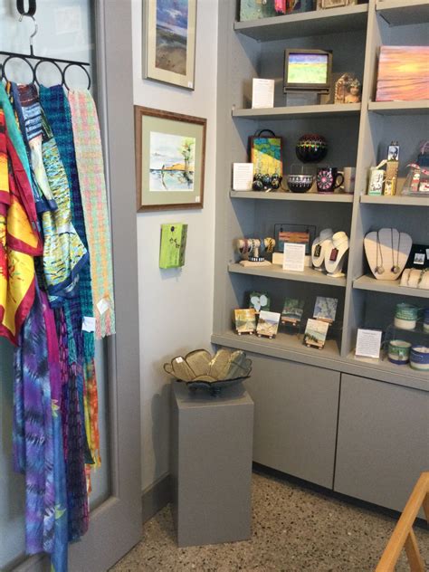 Mary’s Gift Gallery – Oliver Art Center