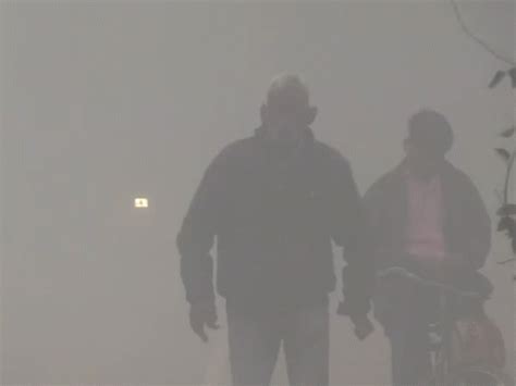 Himachal-Uttarakhand Snowfall; Atal Tunnel Avalanche | UP Fog Causes 15 ...