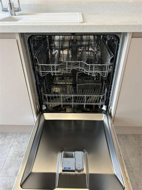 Image result for Howdens Handless Kitchen