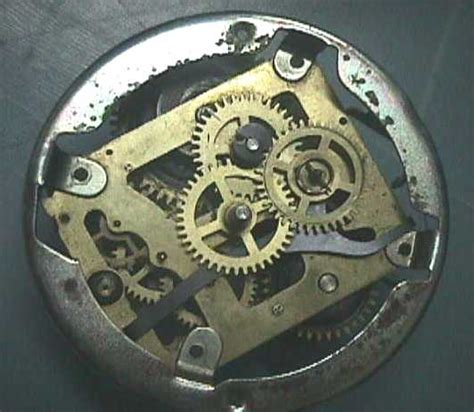 How a mechanical alarm clock works