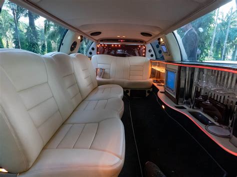 BANGKOK LIMOUSINES - PRIVATE TOURS - All You Need to Know BEFORE You Go ...
