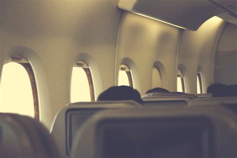 Travel Plane Window 的图像结果