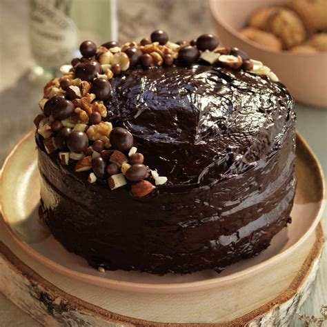 Torta de chocolate con frutos secos, receta casera