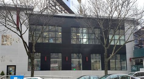 Storefront Window Installation 的图像结果