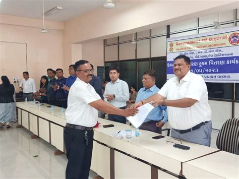 Higher pay scale orders were distributed to the health branch employees ...