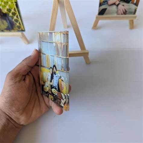 Set of Mini Frames with Wooden Stand | Decorior