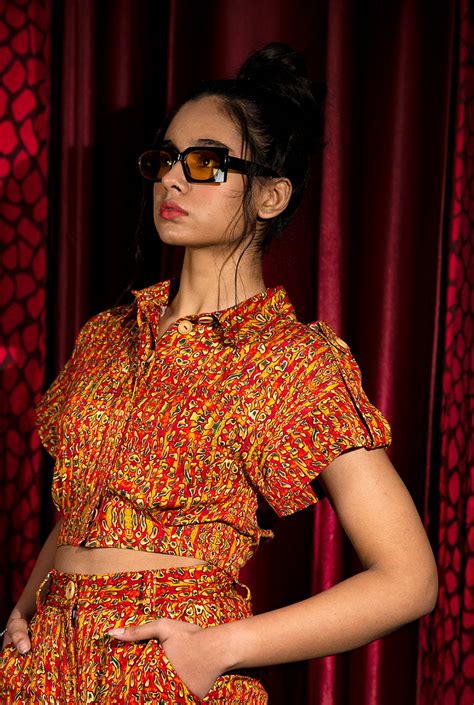 Outre Cropped Shirt – PHUE