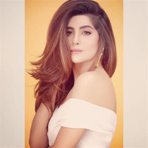 50 Poses of Sohai Ali Abro That You Need to See | Reviewit.pk