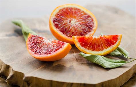 The Best Citrus for Sick Season, According to a Registered Dietitian Background