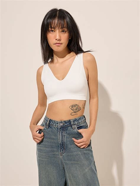 Buy Superstar White V-Neck Padded Bra from Westside