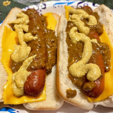 Comparing the Best Canned Chili Brands: Skyline, National Coney Island ...