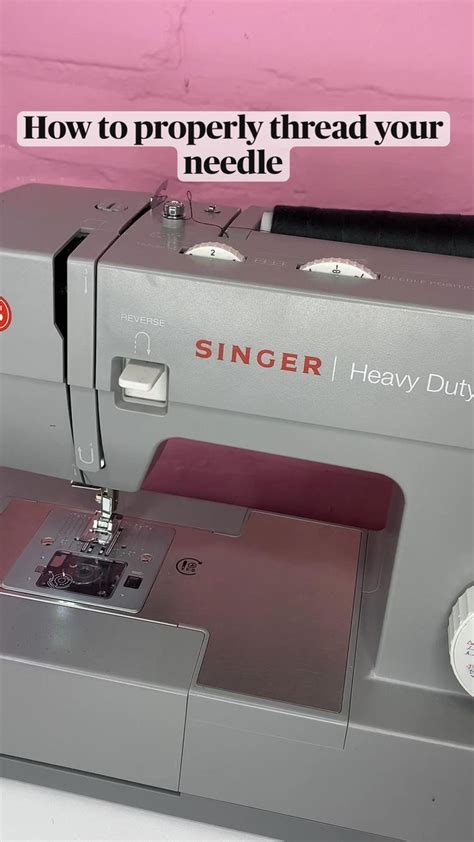 How to Thread a 1950 Singer Sewing Machine Needle 的图像结果