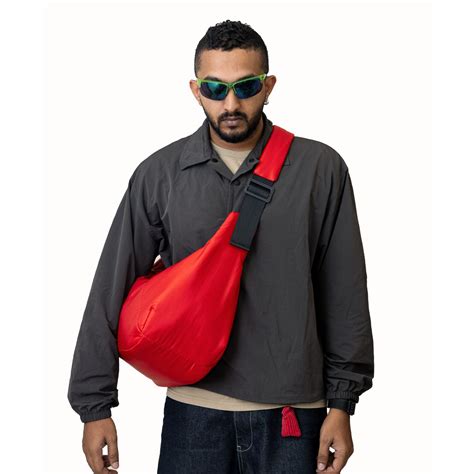 Soft Puffer Crescent Duffle Bag | Red | Minimalist Crossbody - NOL