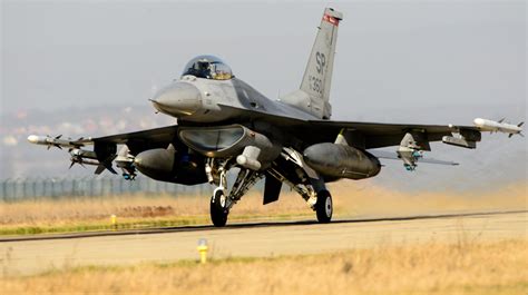 F 16 fighting falcon фото - speed of f-16 fighter jet