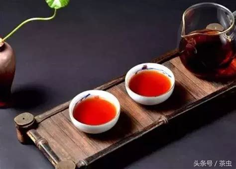喜茶、茶颜悦色都在用谐音梗，新茶饮起名的流行又变了？ | CBNData