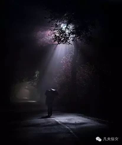 黑夜中追寻那束光|摄影|人像|雨非飞 - 原创作品 - 站酷 (ZCOOL)