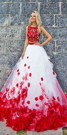 Amazing Non Traditional Wedding Dresses by 24 Amazing Colourful Wedding Dresses For Non Traditional Amazing Non Traditional Wedding Dresses
