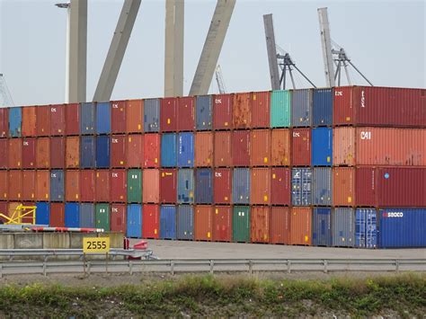 Tariff Shipping Containers 的图像结果