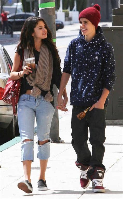 How did Justin Bieber treat Selena Gomez when they were together? - Quora
