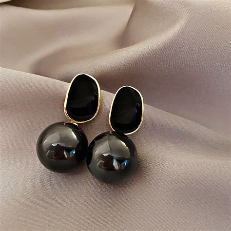 Black Color Elegant Light Weight Pearl Earring For Women - Aferando
