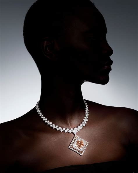 Awakened Hands, Awakened Minds High Jewelry | LOUIS VUITTON