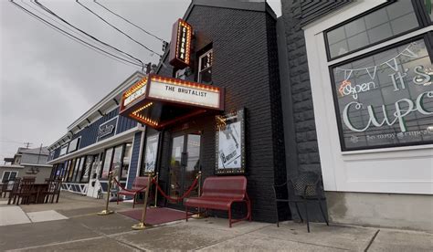 'Your neighborhood movie theater': How a theater in Manlius is keeping ...