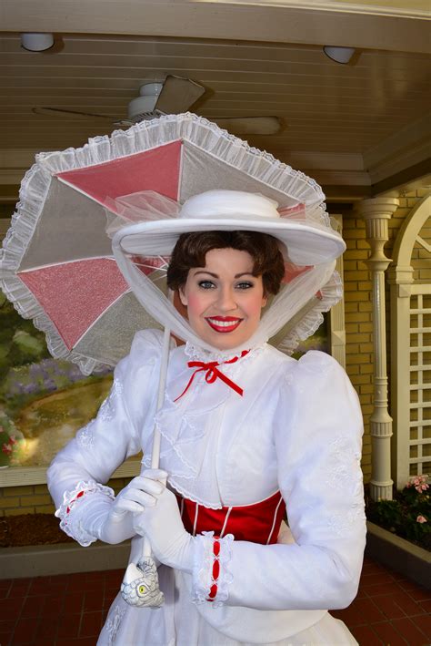 Mary Poppins Jolly Holiday Disneyland