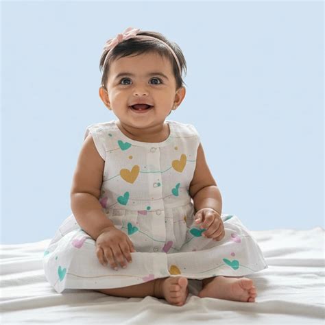 Buy 0 - 3 M Muslin full front open button frocks - Heart Print | Mamoritai