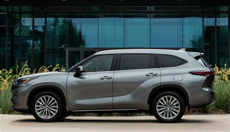 25th Anniversary Toyota Highlander Hybrid: A Sustainable Luxury SUV | Gerane