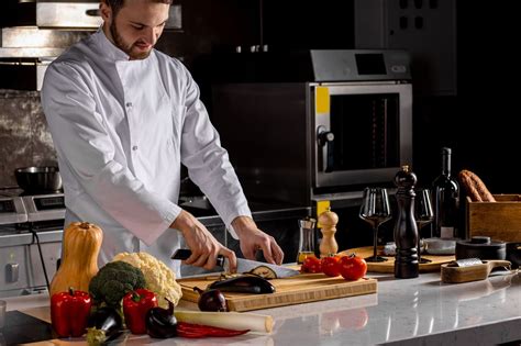 Advanced Dish Costing Tips to Boost Profit Margins for Chefs