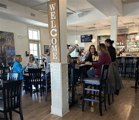 Its Trivia Night at Riverside Kitchen & Bar (in Castle Haynes, NC ...