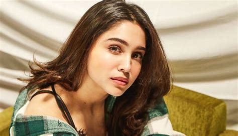 Bunty Aur Babli 2 Actress Sharvari Wagh signs three-film deal With YRF