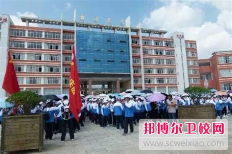 云南省曲靖航空学校2022年初中生可以读五年制大专吗-找课堂