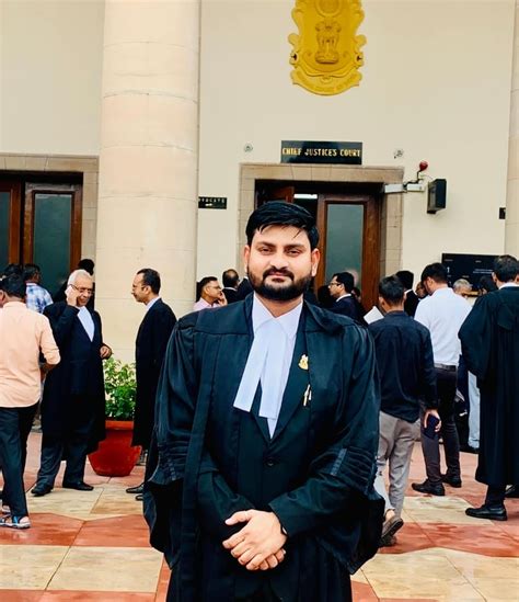 Best Lawyer in Delhi NCR | Advocate Vinod Kumar