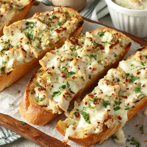 Chicken Alfredo Garlic Bread with Creamy Sauce and Herbs - LiLi Cooks
