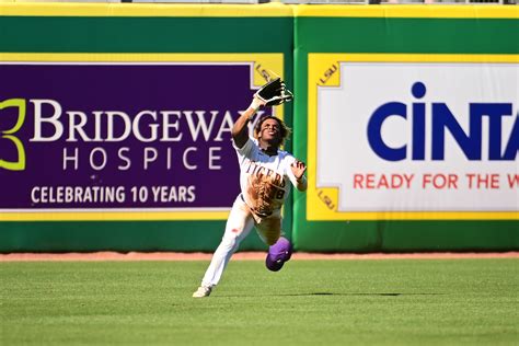 No. 1 LSU blasts Central Connecticut State, 26-4, with four home runs ...